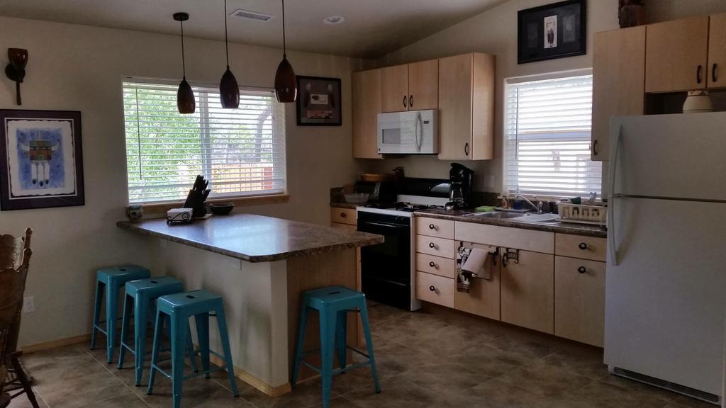 Grizzly Roadhouse Bed And Breakfast Cortez Extérieur photo