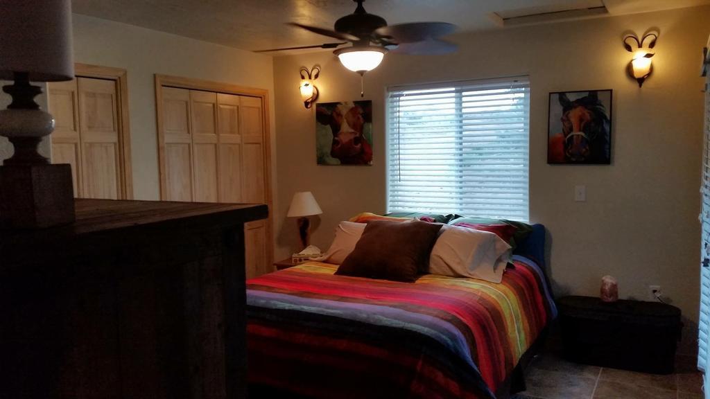 Grizzly Roadhouse Bed And Breakfast Cortez Extérieur photo