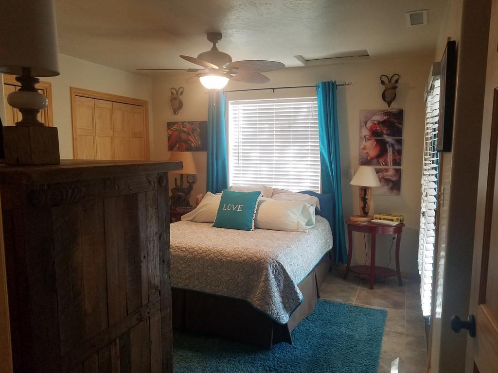 Grizzly Roadhouse Bed And Breakfast Cortez Extérieur photo